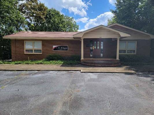 102 Lois Drive - 102 Lois Drive