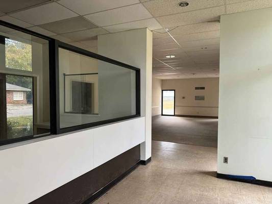 606 Academy Avenue, Dublin, GA 31021 - Photo 9