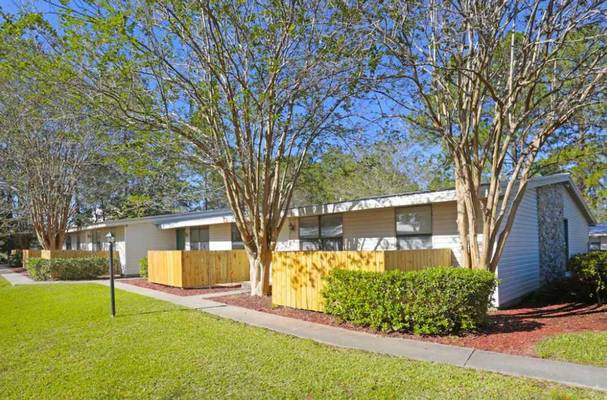 1258 Sunset Boulevard