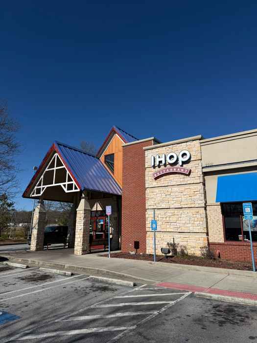 2910 Stonecrest Circle, Stonecrest, GA 30038 - Photo 2